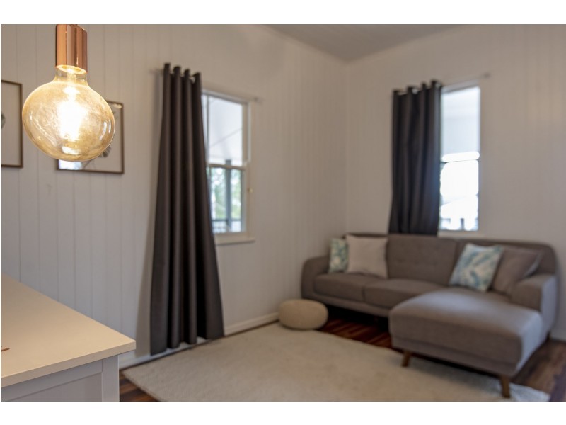 54 John Street, Goombungee QLD 4354