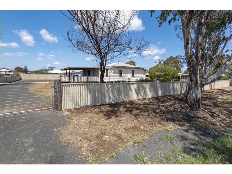 5 Gore Street, Cambooya QLD 4358