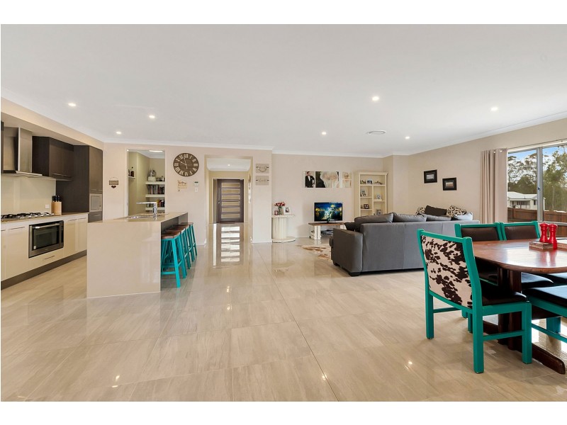 12 Mary Drive, Murphys Creek QLD 4352