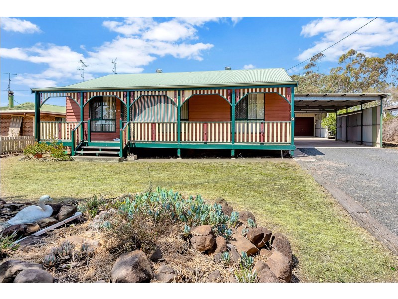 9 John Street, Cambooya QLD 4358