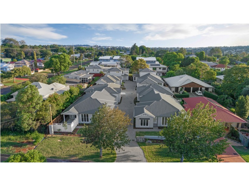 4 Denis Street, South Toowoomba QLD 4350