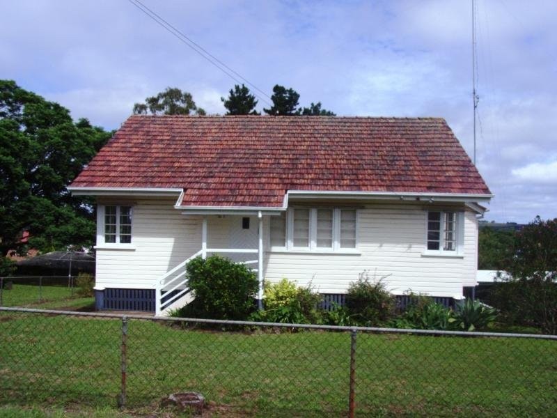 25 Yeates Street, Harlaxton QLD 4350