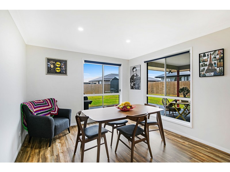 10 Magpie Drive, Cambooya QLD 4358