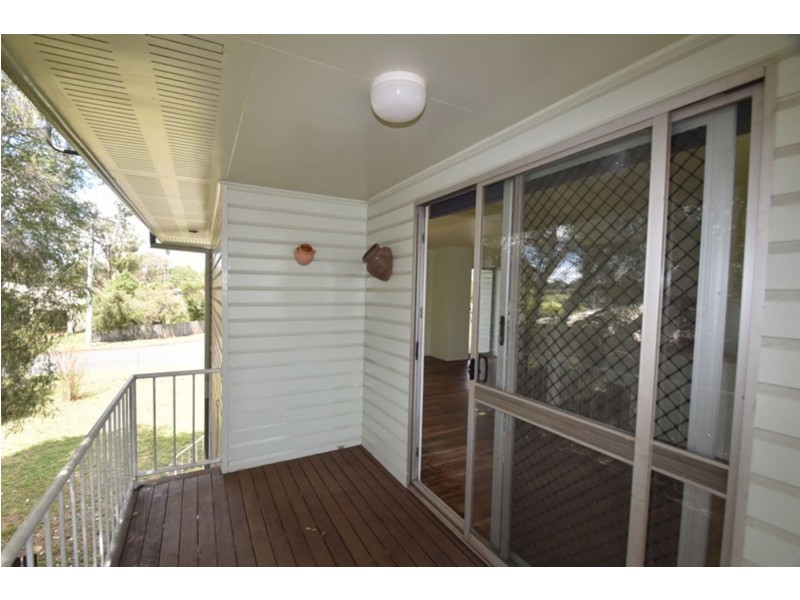 7 Shaw Court, Harristown QLD 4350