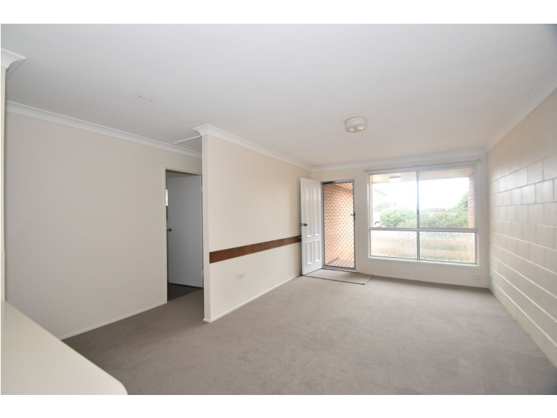 2/548 Greenwattle Street, Newtown QLD 4350