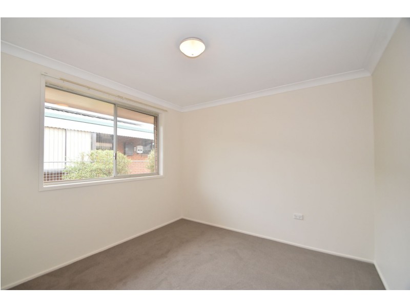 2/548 Greenwattle Street, Newtown QLD 4350
