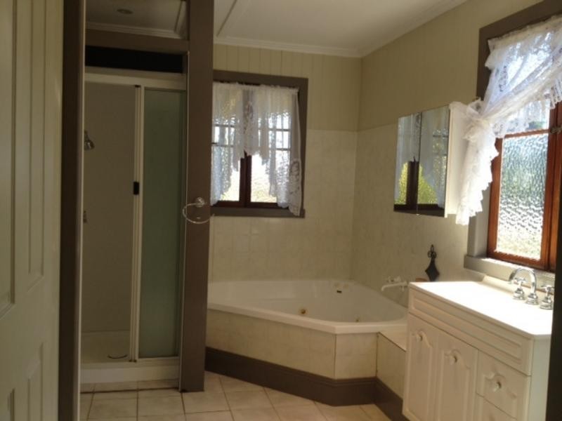 199 West  St, Harristown QLD 4350