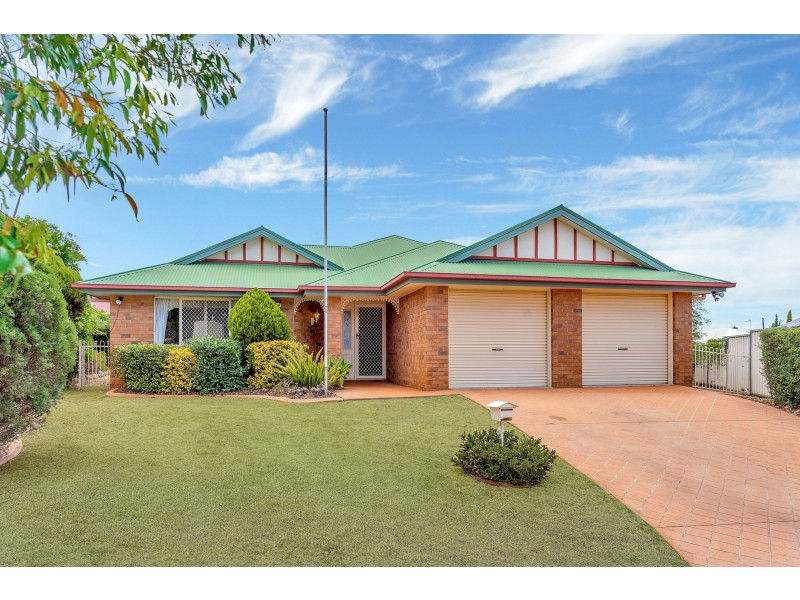 1 Mirage Court, Wilsonton QLD 4350
