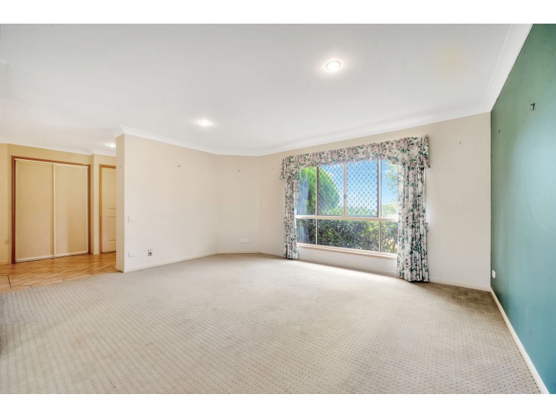 1 Mirage Court, Wilsonton QLD 4350