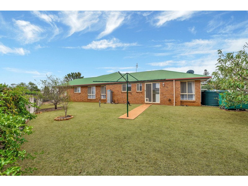 1 Mirage Court, Wilsonton QLD 4350