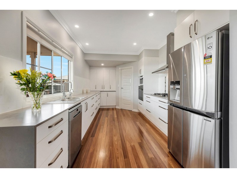 9 Pipit Court, Meringandan West QLD 4352