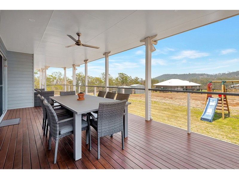 9 Pipit Court, Meringandan West QLD 4352