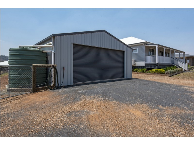 9 Pipit Court, Meringandan West QLD 4352