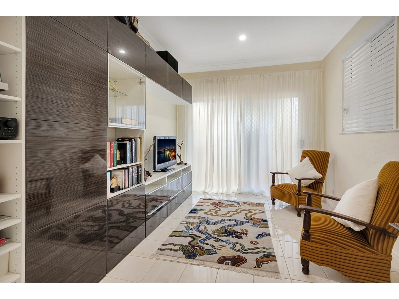 2A Harms Street, Harristown QLD 4350