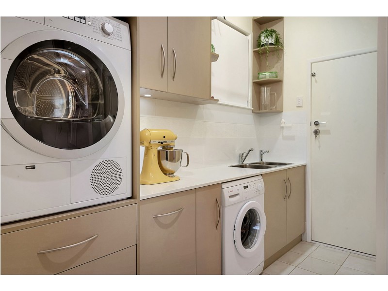 2A Harms Street, Harristown QLD 4350