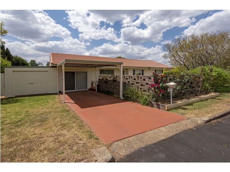 2A Harms Street, Harristown QLD 4350