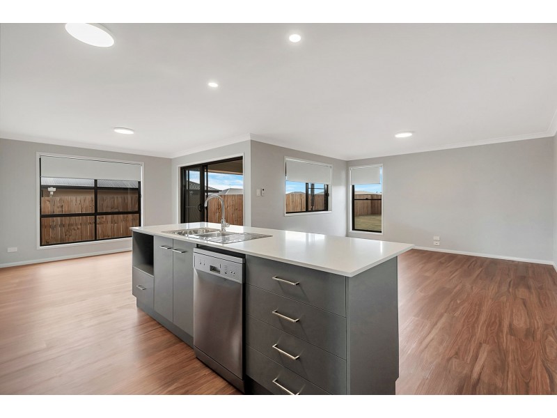 45 Harrow Street, Cambooya QLD 4358