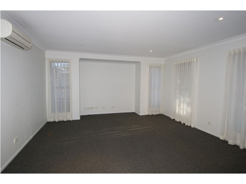 6 Tiley Street, Kearneys Spring QLD 4350