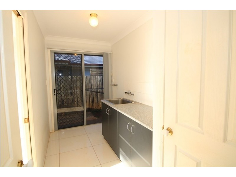 6 Tiley Street, Kearneys Spring QLD 4350