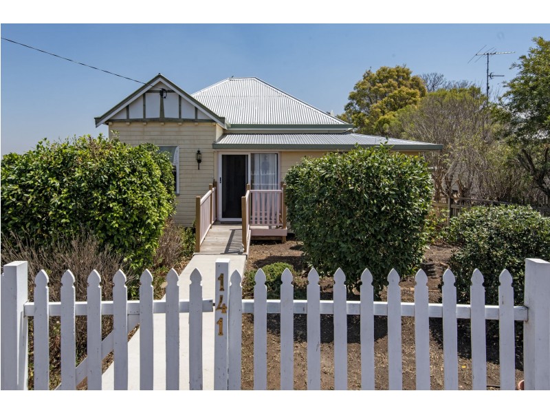 141 Mocatta Street, Goombungee QLD 4354
