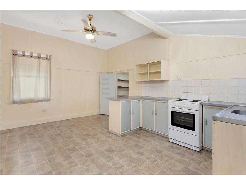 141 Mocatta Street, Goombungee QLD 4354