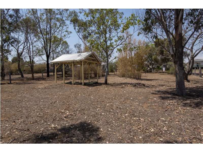 141 Mocatta Street, Goombungee QLD 4354