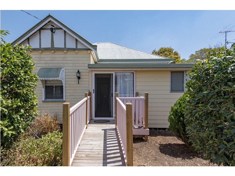 141 Mocatta Street, Goombungee QLD 4354