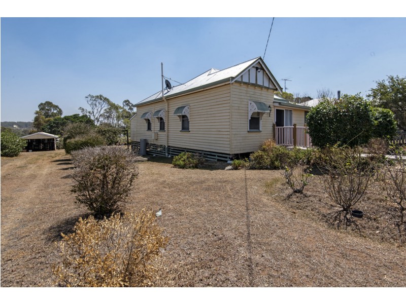 141 Mocatta Street, Goombungee QLD 4354