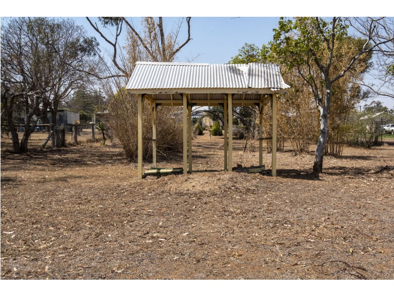 141 Mocatta Street, Goombungee QLD 4354