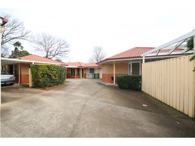 3/27 Norman Street, South Toowoomba QLD 4350