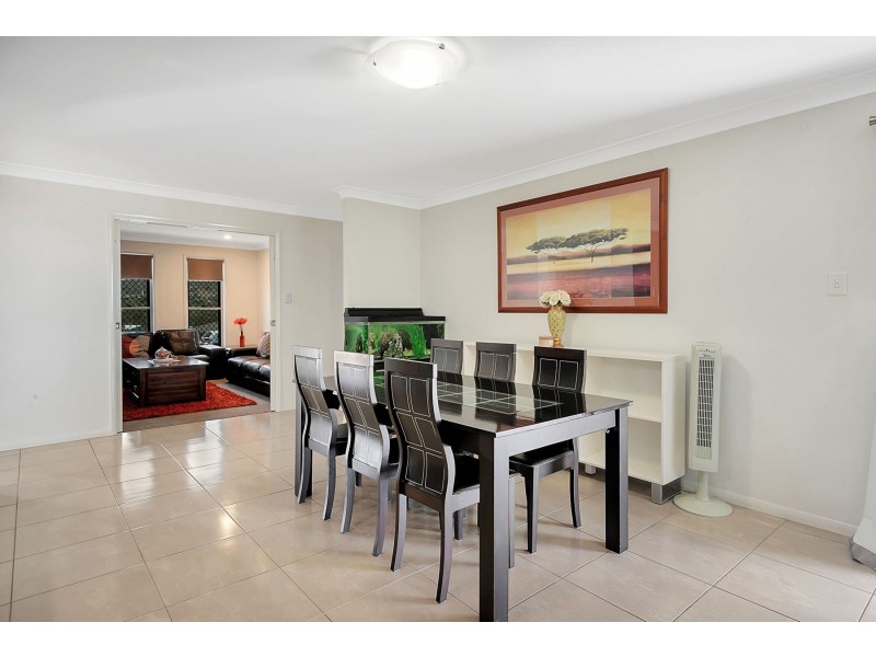 7 Sunshine Way, Kingsthorpe QLD 4400