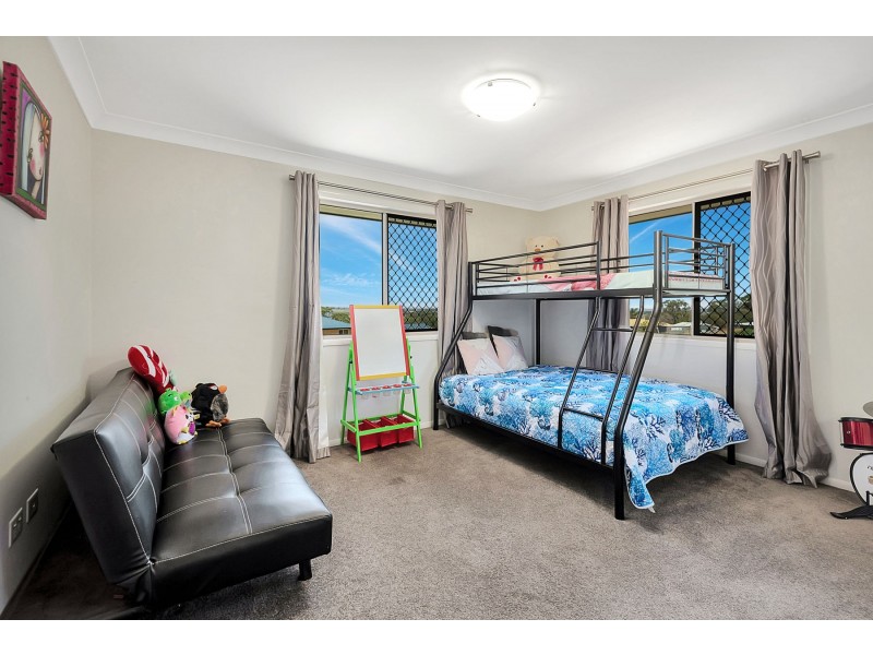 7 Sunshine Way, Kingsthorpe QLD 4400