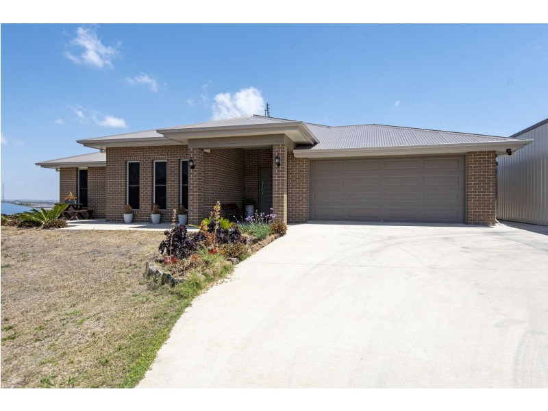 7 Sunshine Way, Kingsthorpe QLD 4400