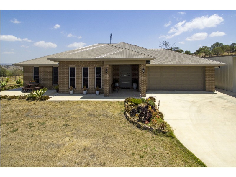 7 Sunshine Way, Kingsthorpe QLD 4400