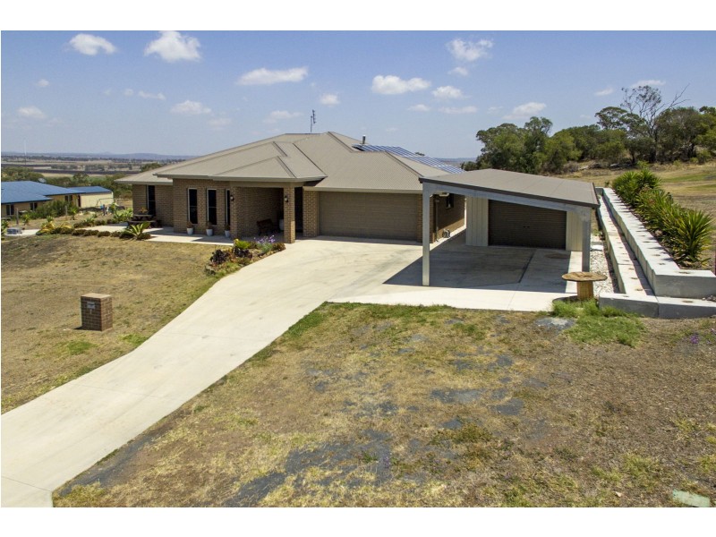7 Sunshine Way, Kingsthorpe QLD 4400