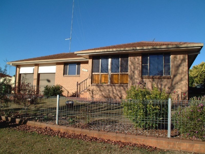 370 Hume Street, Kearneys Spring QLD 4350