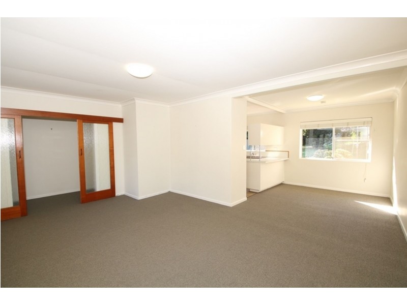 35 Range Street, Mount Lofty QLD 4350