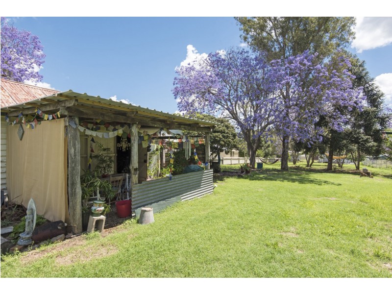 123 Mocatta Street, Goombungee QLD 4354