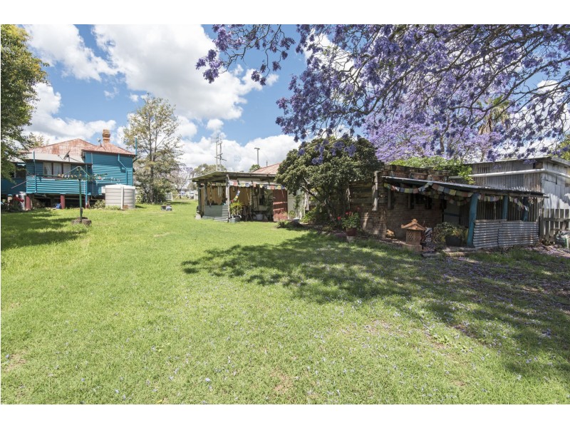 123 Mocatta Street, Goombungee QLD 4354