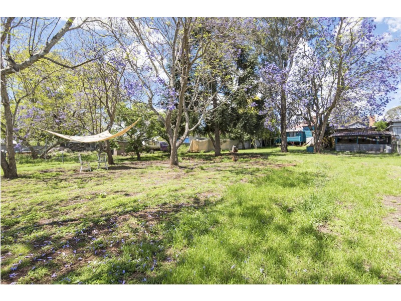 123 Mocatta Street, Goombungee QLD 4354