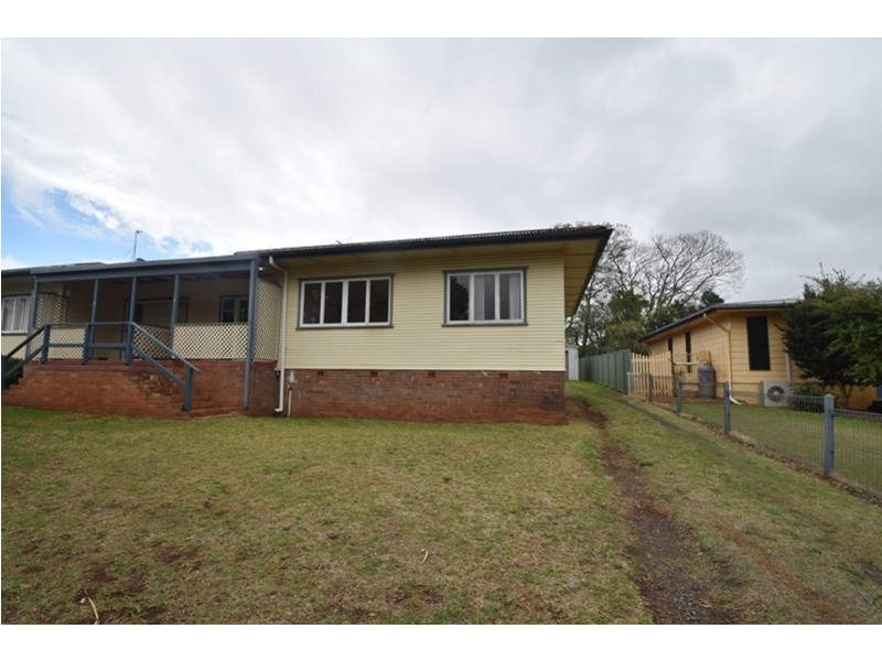 1/127 Ramsay Street, Centenary Heights QLD 4350