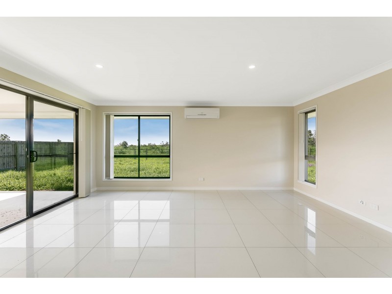 21 Mia Street, Wyreema QLD 4352