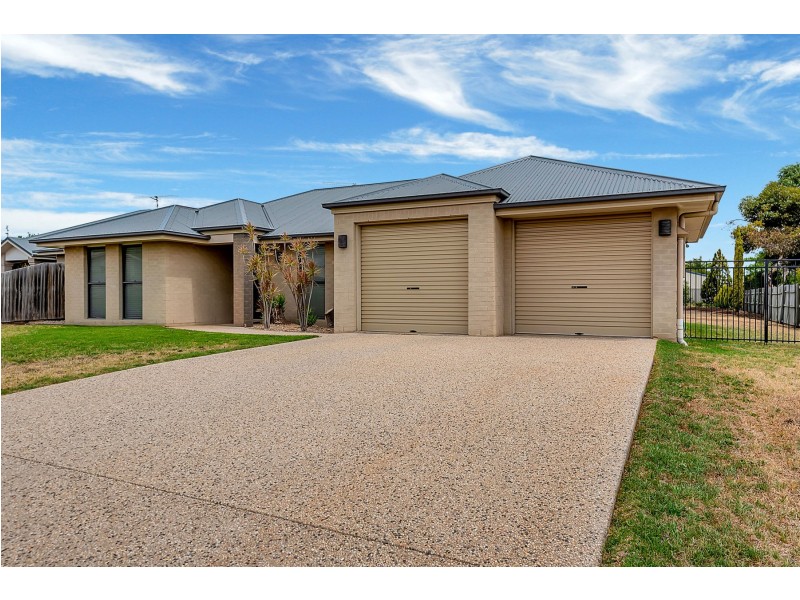3 Whitman Street, Westbrook QLD 4350