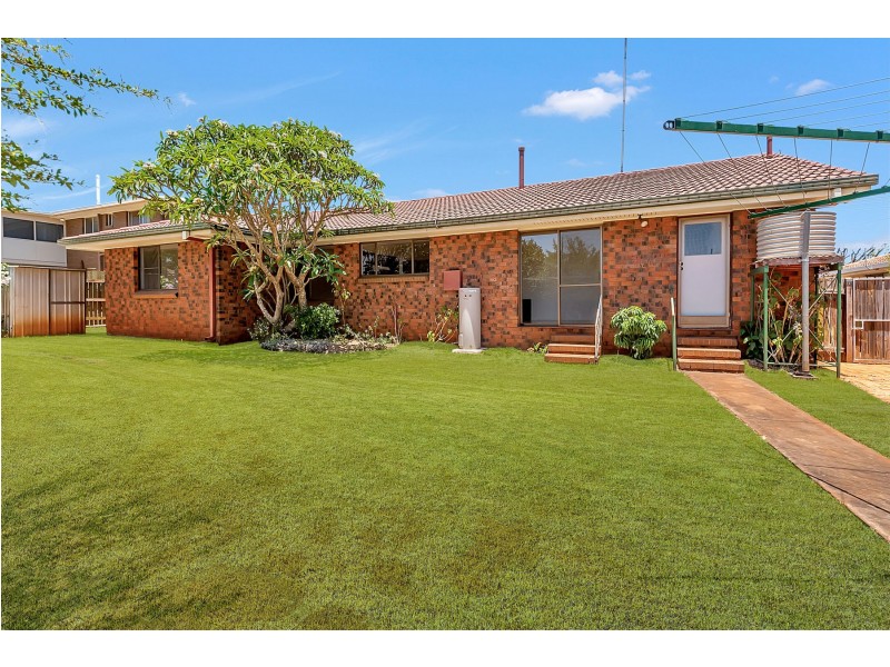19 Orchid Street, Centenary Heights QLD 4350