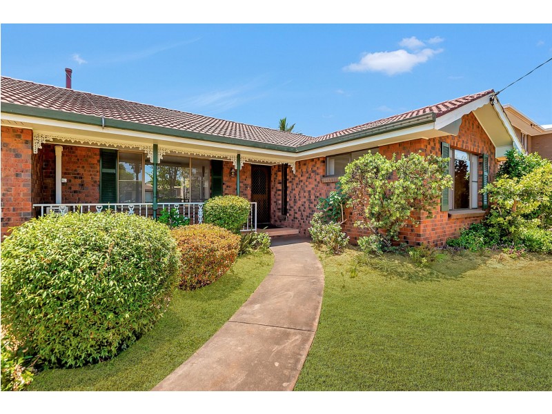 19 Orchid Street, Centenary Heights QLD 4350