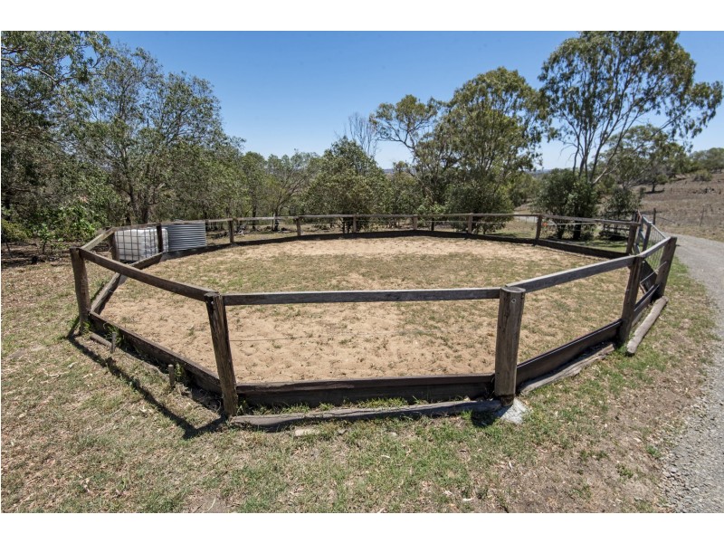 2 King Street, Kingsthorpe QLD 4400