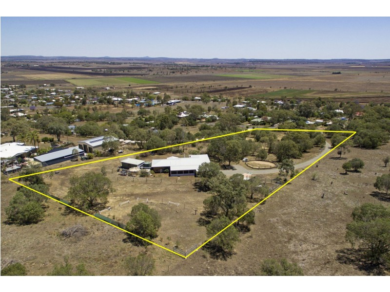2 King Street, Kingsthorpe QLD 4400