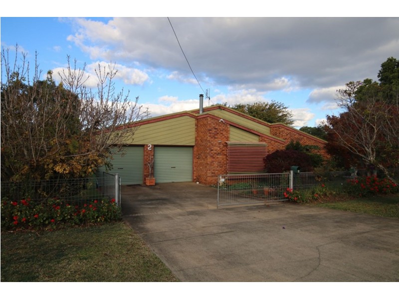 2 Claire Street, Centenary Heights QLD 4350