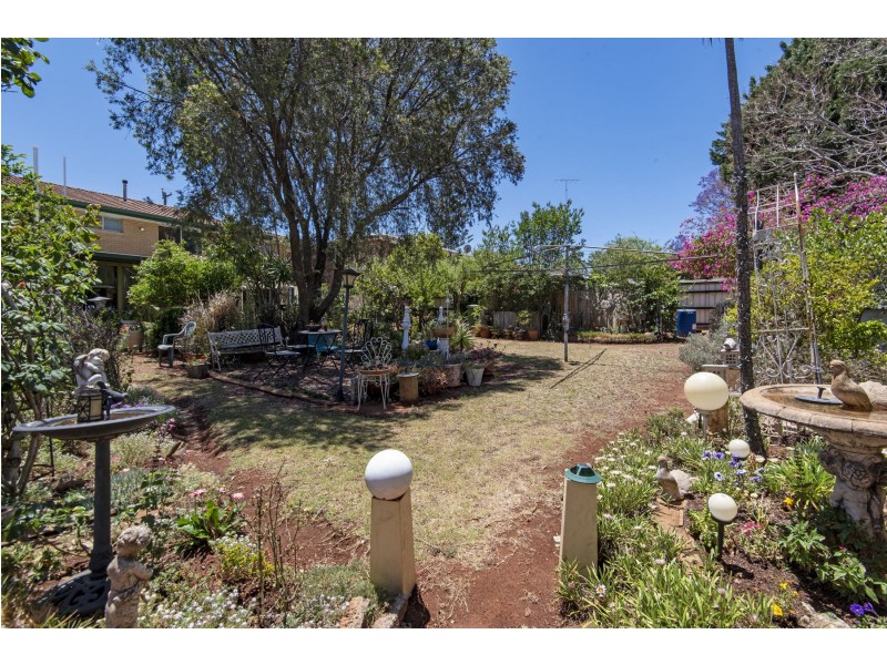 12 Gipps Street, Drayton QLD 4350