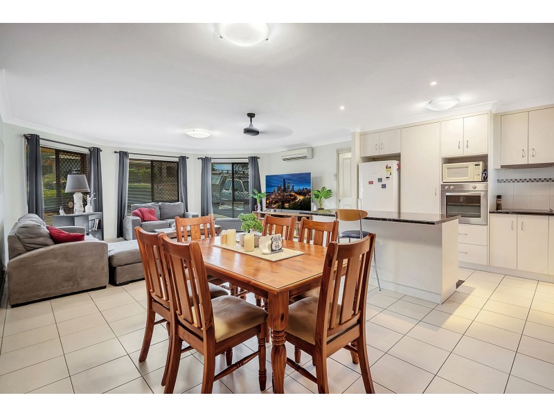 14 Schaefer Court, Westbrook QLD 4350